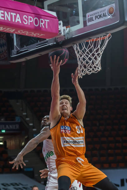 不仅依靠球 不仅依靠球