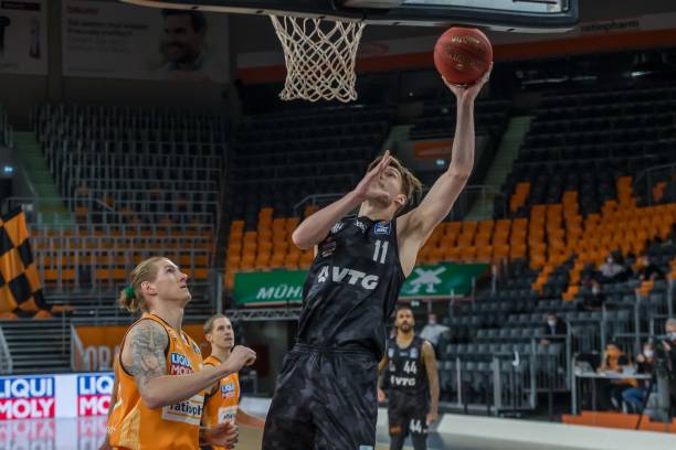 吸引更多的 吸引更多的