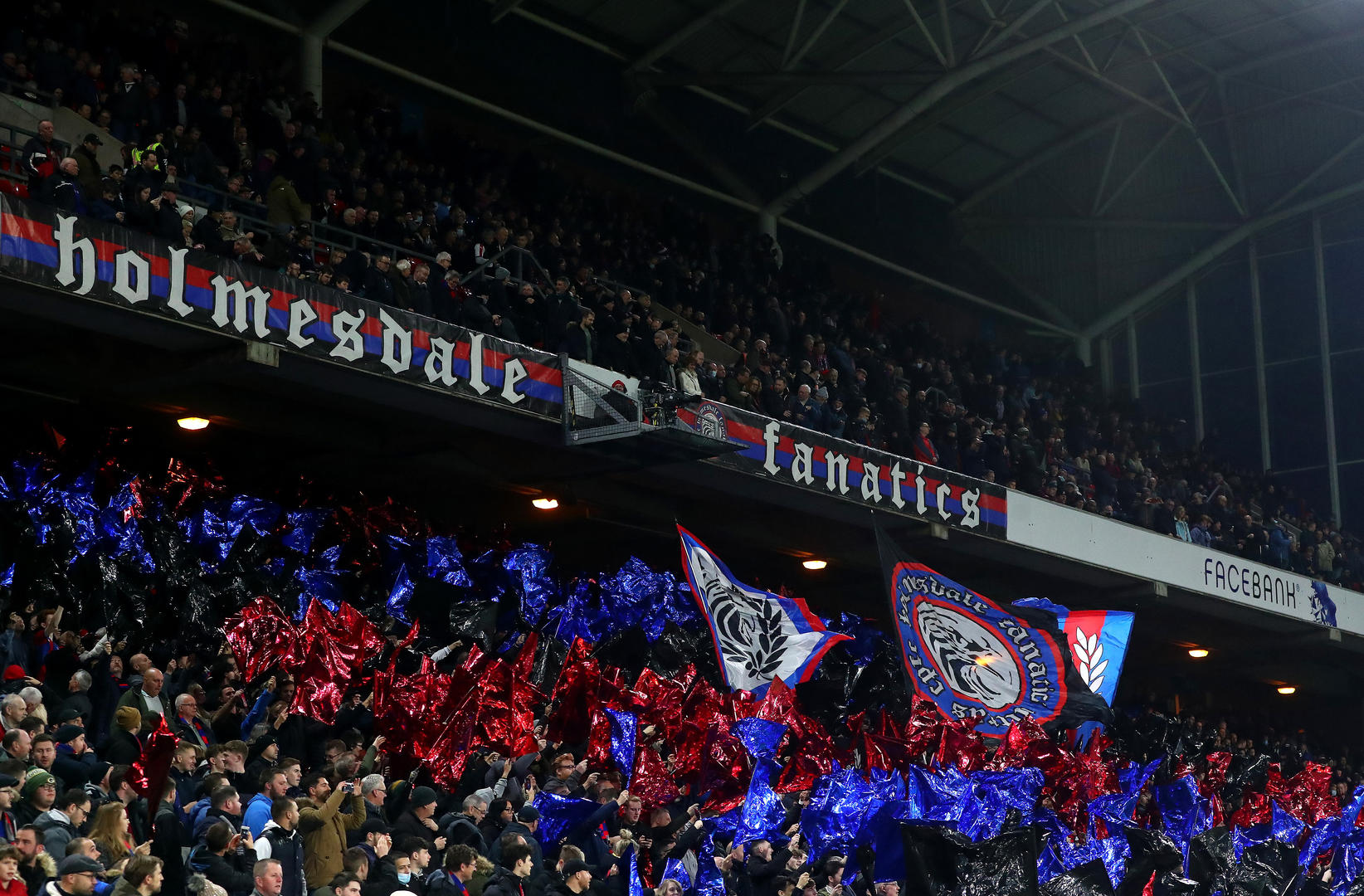 守和强大的 守和强大的