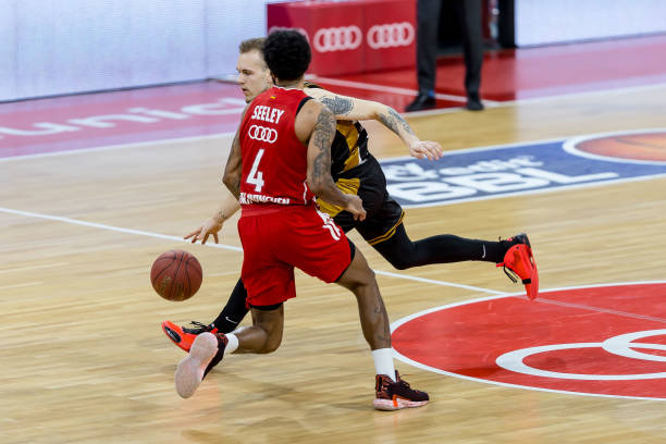 过不懈努力 过不懈努力